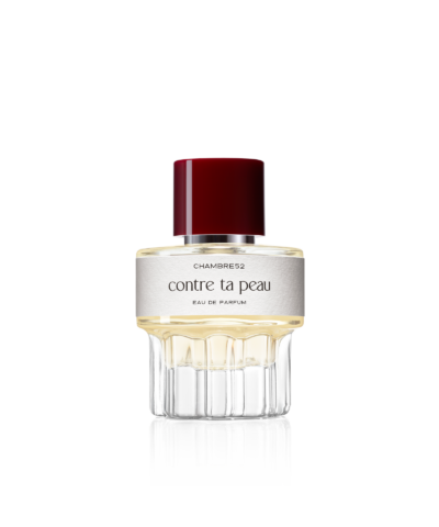 Chambre52 Contre Ta Peau Eau de Parfum 52 ml, briaunuotas stiklo buteliukas su tamsiai raudonu dangteliu
